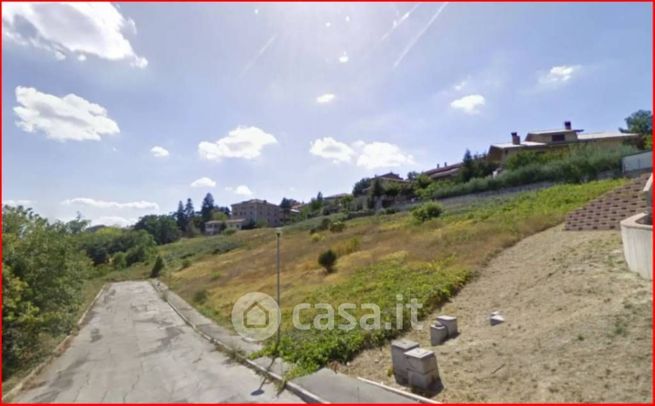 Terreno edificabile in residenziale in Frazione Avenale