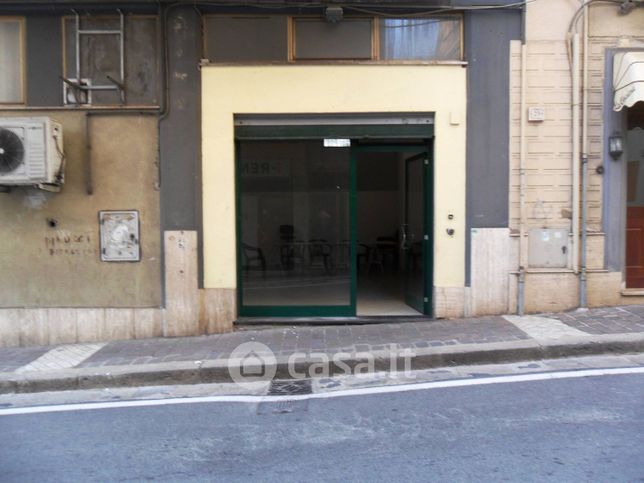 Attivitã /licenza (con o senza mura) in commerciale in Via Rialto Ferrovia 26