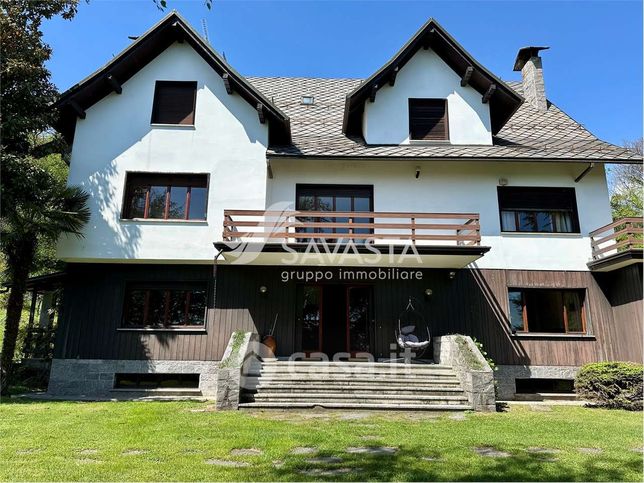 Villa in residenziale in Via Gianni Vignola 15