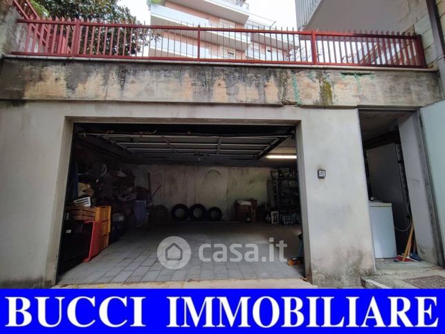 Garage/posto auto in residenziale in Via Pian delle Mele