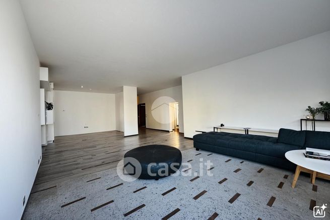 Appartamento in residenziale in Via Adro 23