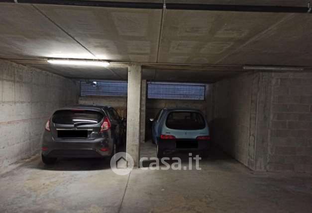 Box/posto auto in residenziale in Piazza Giovanni Paolo II 21