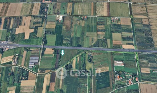 Terreno agricolo in commerciale in Autostrada Firenze-Mare 9