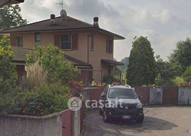 Villa in residenziale in Via G. Miglioli 15