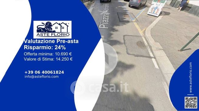 Box/posto auto in residenziale in Piazza Adriano