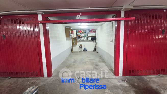 Box/posto auto in residenziale in Via Tarcisio Donati