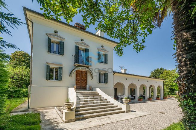 Villa in residenziale in Via Riccardo Selvatico