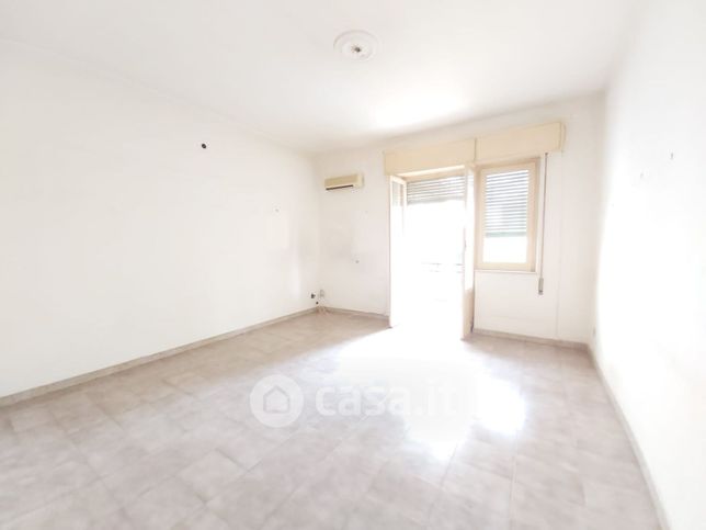Appartamento in residenziale in Via Giuseppe Longo 2