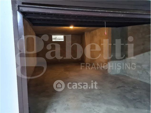 Box/posto auto in residenziale in Via Fratelli Fraschini 7