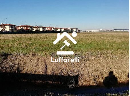 Terreno edificabile in residenziale in Via Pionnio