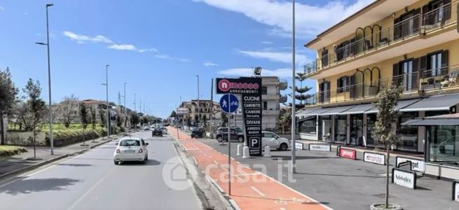 Appartamento in residenziale in Via Campana