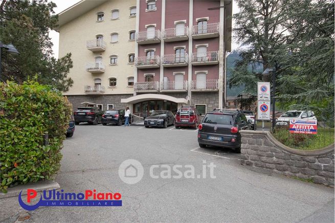 Ufficio in commerciale in Via Duca degli Abruzzi 4