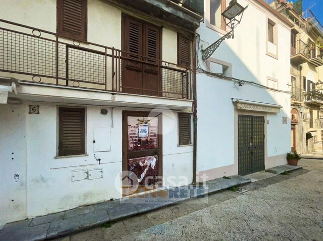 Appartamento in residenziale in Via Dante Alighieri 4