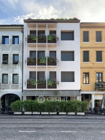 Ufficio in commerciale in Corso 29 Aprile