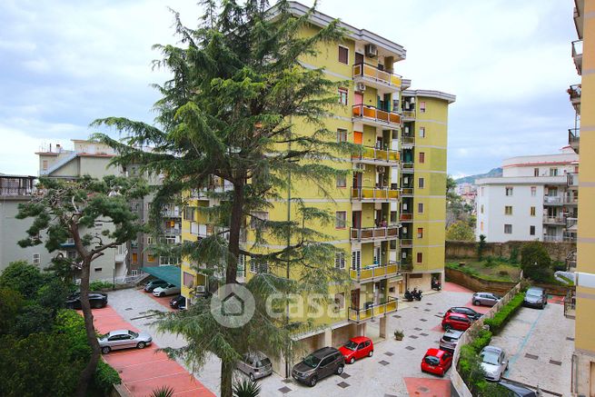 Appartamento in residenziale in Via Domenico Fontana 134