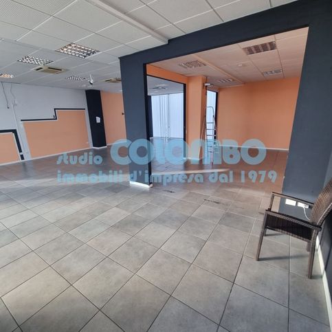 Ufficio in commerciale in Via Venturoli 29