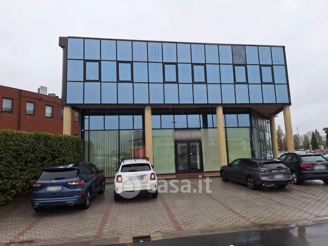 Ufficio in commerciale in Via Pietro Metastasio 33 -31