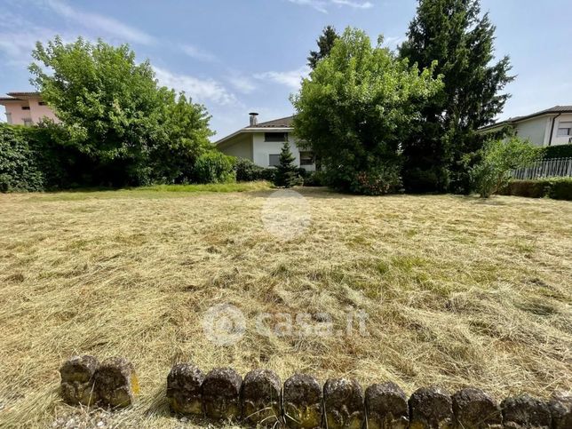 Terreno edificabile in residenziale in Via Don Francesco Lazzari