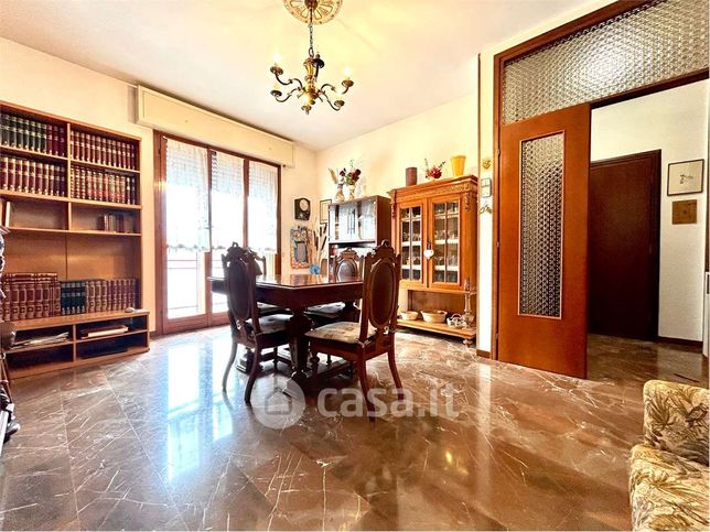 Appartamento in residenziale in Viale A. Albertazzi 320
