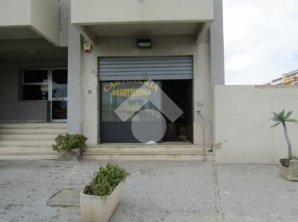 Garage/posto auto in residenziale in Viale della Provincia 53