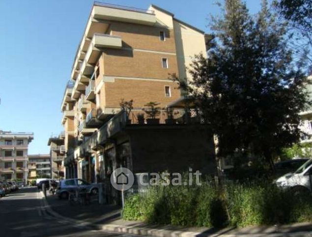 Garage/posto auto in residenziale in Via Duccio di Buoninsegna 80