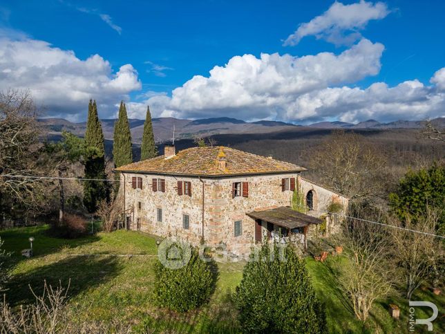 Rustico/casale in residenziale in Strada Statale 65 della Futa