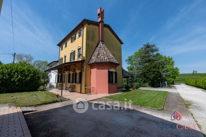 Casa indipendente in residenziale in Via Masut