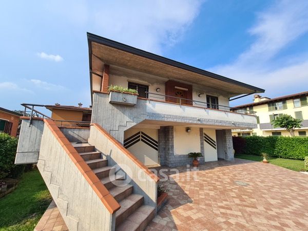 Villa in residenziale in 