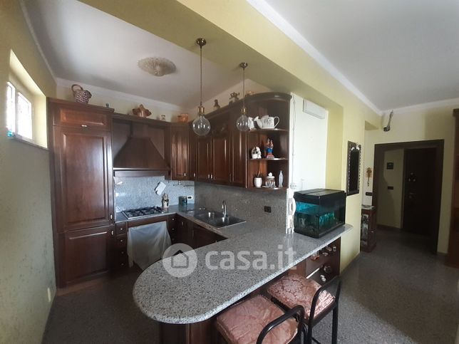 Appartamento in residenziale in Viale Famiglia Azzarello 10