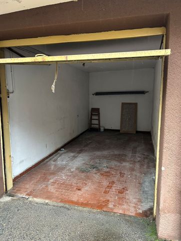 Garage/posto auto in residenziale in Via Savona 76