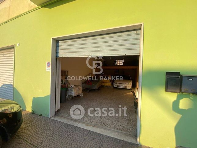 Garage/posto auto in residenziale in Viale Brescia