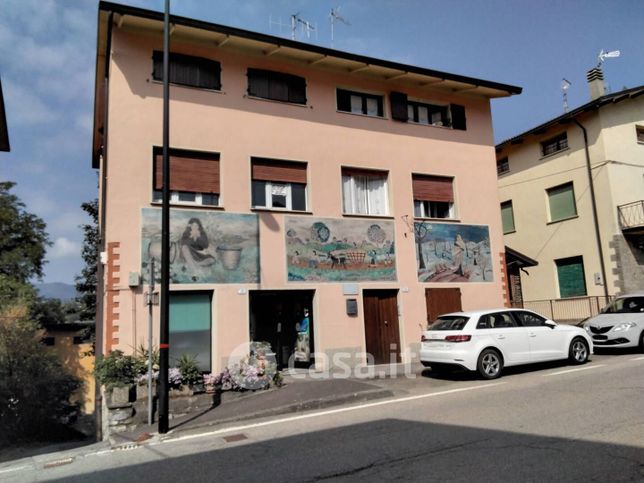 Ufficio in commerciale in Piazza Martiri di Cervarolo 14