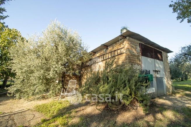 Garage/posto auto in residenziale in Via Rusciano