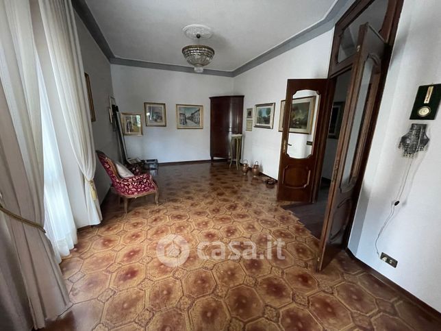 Appartamento in residenziale in Viale Dante Alighieri