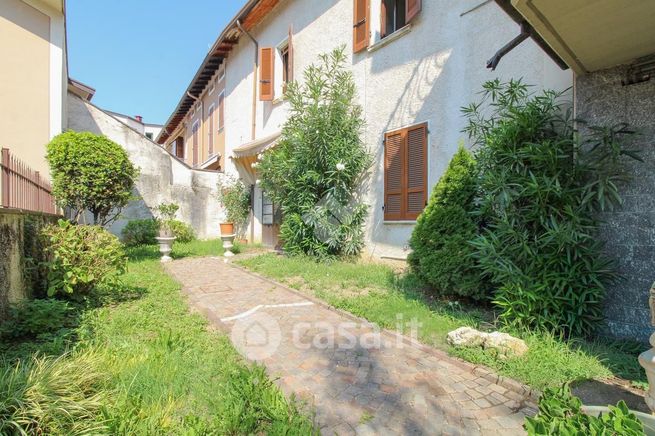 Casa bi/trifamiliare in residenziale in Via San Rocco