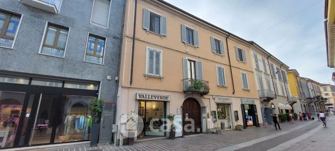 Ufficio in commerciale in Via Carlo Alberto 15