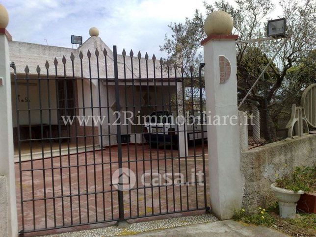 Villa in residenziale in Strada Statale 115