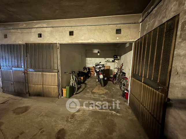 Box/posto auto in residenziale in Via Giovanni da Verazzano 21 /H