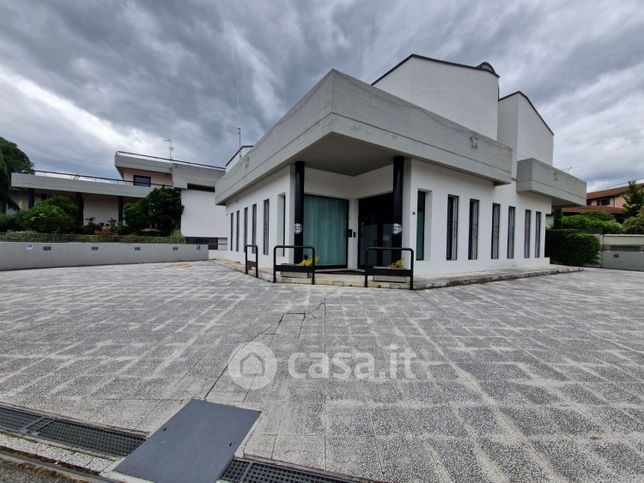 Ufficio in commerciale in Via per Poviglio 16