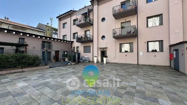 Appartamento in residenziale in Via Pietro Inzani 11