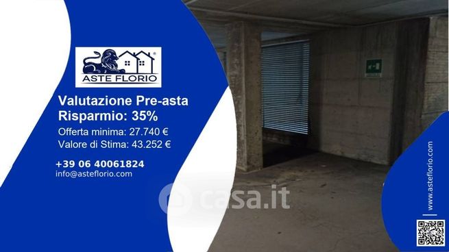 Box/posto auto in residenziale in Piazza Giovanni Paolo II 21