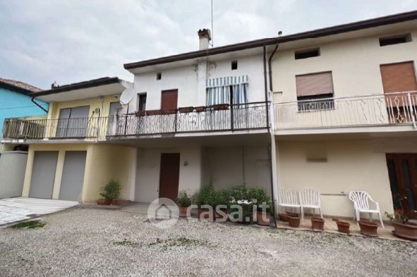 Villetta a schiera in residenziale in Via Confini di Onara 10