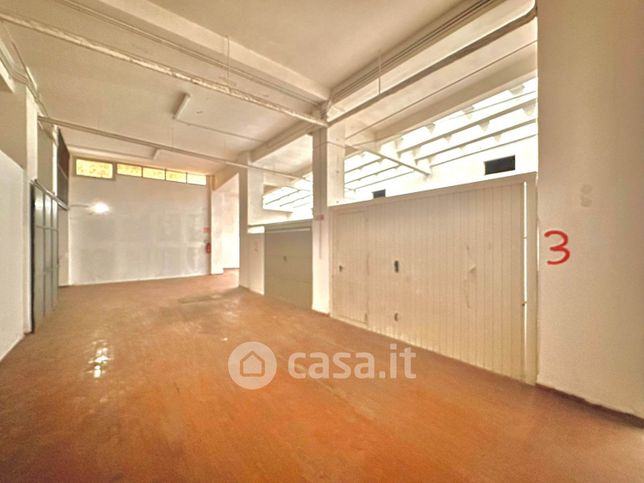 Box/posto auto in residenziale in Via Martiri della Resistenza 38