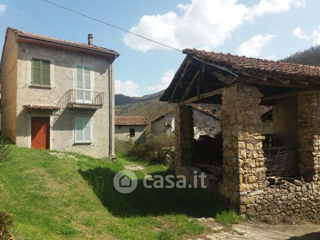 Casa indipendente in residenziale in Frazione Magroforte