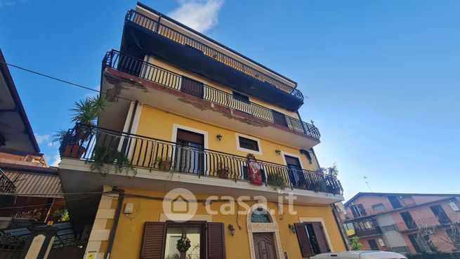 Appartamento in residenziale in Via VI Retta di Levante 8