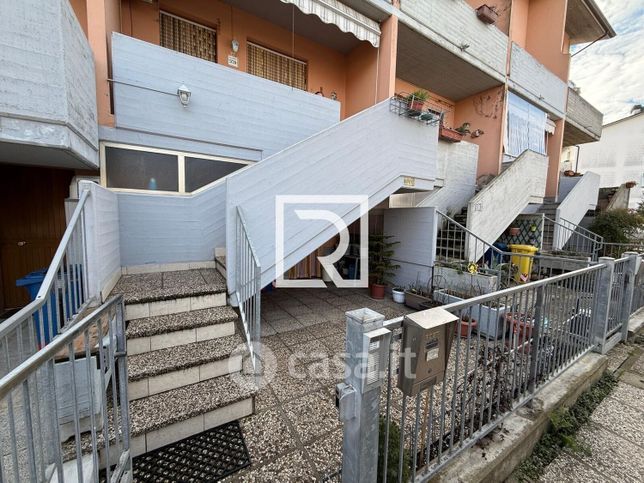 Villetta a schiera in residenziale in Via Piana 570