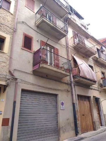 Casa indipendente in residenziale in Via Nazionale 10