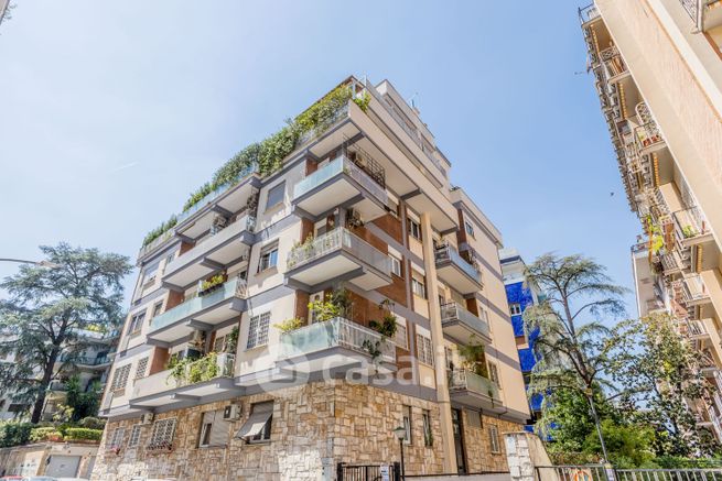 Appartamento in residenziale in Via Achille Loria 16