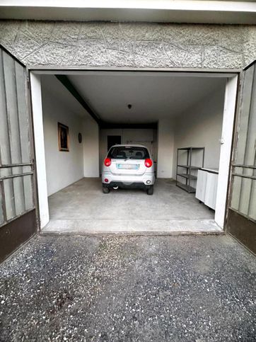 Garage/posto auto in residenziale in Via Umberto I 1