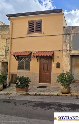 Casa indipendente in residenziale in Via Marchese Natale 26